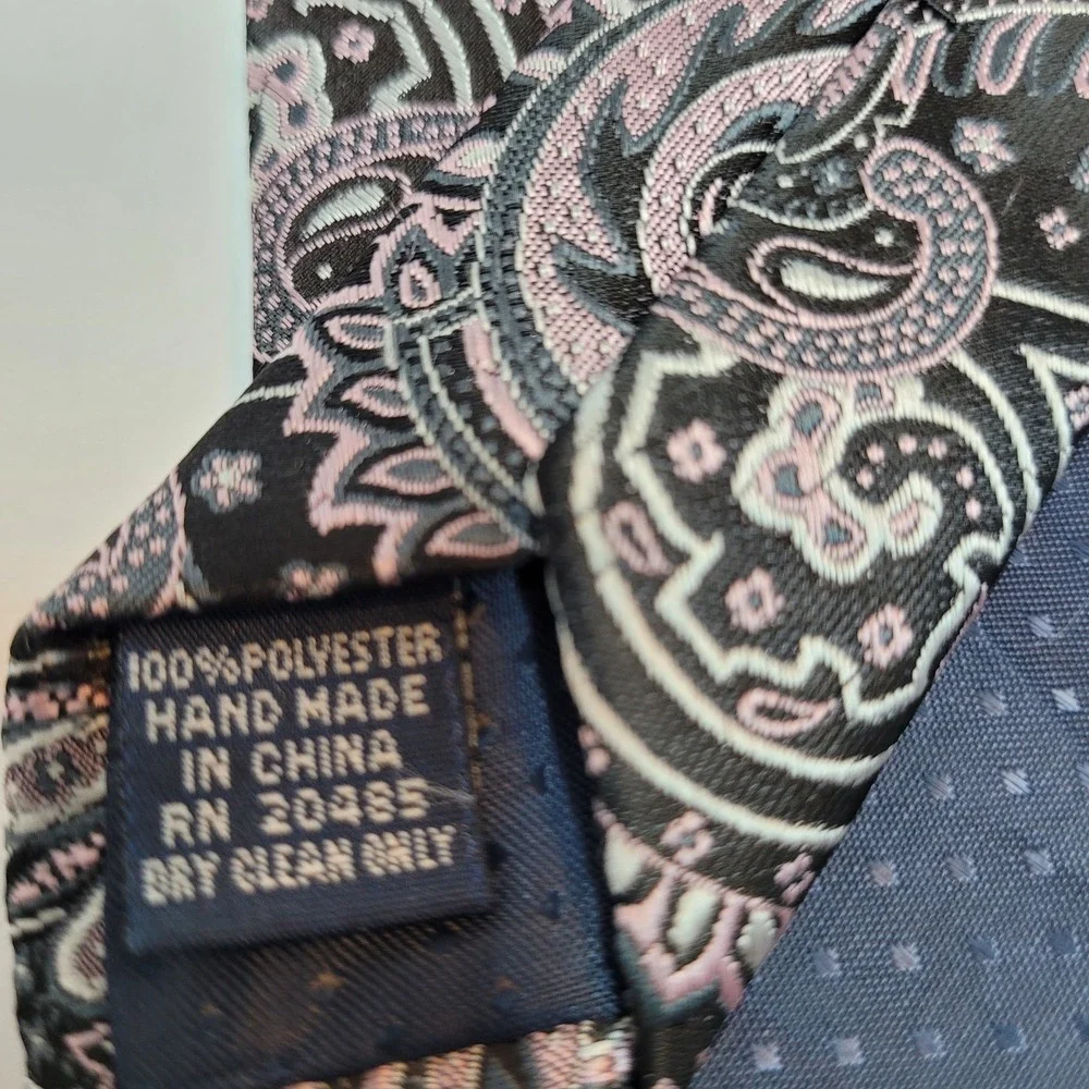 Pierre Cardin 100% Polyester Blue Pink and‎ Gray Paisley Neck Tie
